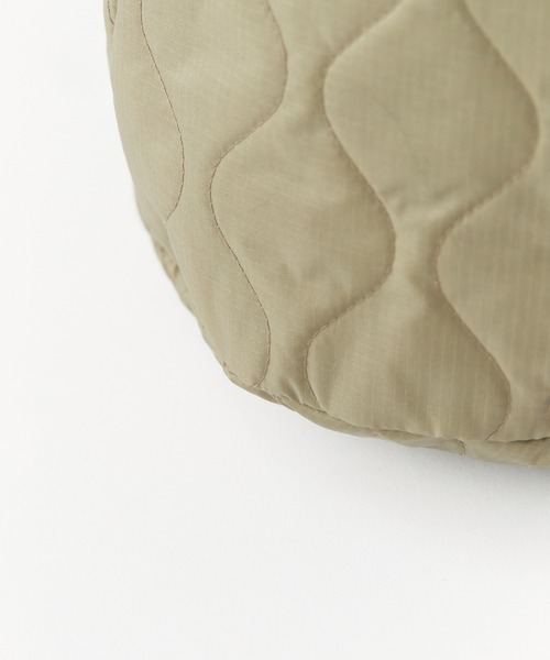 MIS（エムアイエス）の「MIS/エムアイエス MILITARY QUILTED EFFECTS BAG ミリタリーキルトエフェクトバッグ ミニバッグ 巾着ポーチ 小物入れ 2026年 夏 夏服（ハンドバッグ・レディース・ブラック/ベージュ/グリーン/ブルー/イエロー/ピンク・FREE）」の17枚目の写真