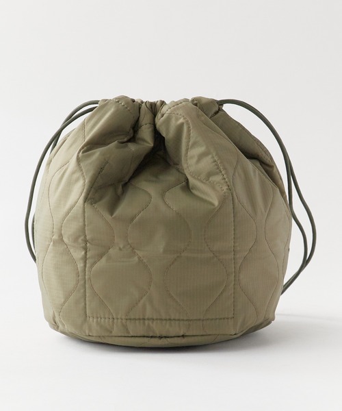 MIS（エムアイエス）の「MIS/エムアイエス MILITARY QUILTED EFFECTS BAG ミリタリーキルトエフェクトバッグ ミニバッグ 巾着ポーチ 小物入れ 2026年 夏 夏服（ハンドバッグ・レディース・ブラック/ベージュ/グリーン/ブルー/イエロー/ピンク・FREE）」の22枚目の写真