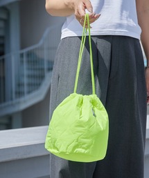 MIS（エムアイエス）の「MIS/エムアイエス MILITARY QUILTED EFFECTS BAG ミリタリーキルトエフェクトバッグ ミニバッグ 巾着ポーチ 小物入れ 2026年春夏（ハンドバッグ）」