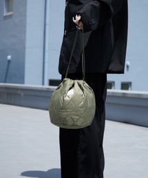 MIS（エムアイエス）の「MIS/エムアイエス MILITARY QUILTED EFFECTS BAG ミリタリーキルトエフェクトバッグ ミニバッグ 巾着ポーチ 小物入れ 2026年春夏（ハンドバッグ）」