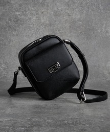 ADRER | Saffiano-Style Mini Shoulder Bag / サフィアーノスタイル ミニショルダーバッグ(ショルダーバッグ)