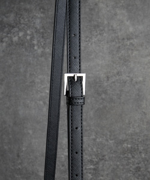 ADRER(アドラー)の「Saffiano-Style Mini Shoulder Bag / サフィアーノスタイル ミニショルダーバッグ(ショルダーバッグ・メンズ・ブラック・FREE)」の12枚目の写真