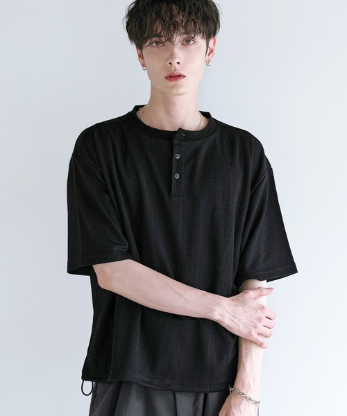 ETELIO(エテリオ)の「ワッフルヘンリーネックドローコードTシャツ(Tシャツ/カットソー・メンズ・チャコール/グレー/ブラック・L/M/XL/S)」の5枚目の写真