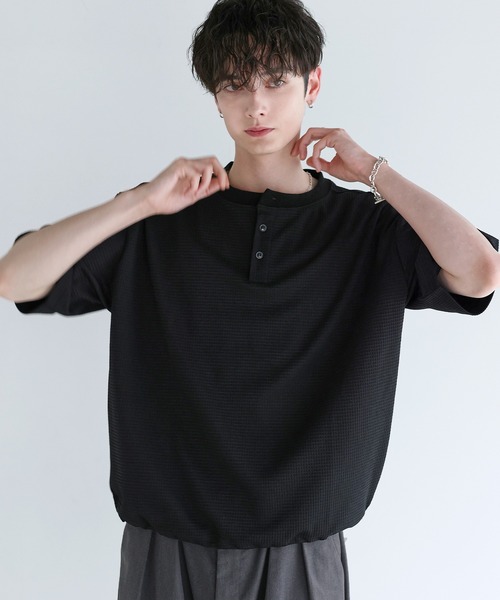 ETELIO(エテリオ)の「ワッフルヘンリーネックドローコードTシャツ(Tシャツ/カットソー・メンズ・チャコール/グレー/ブラック・L/M/XL/S)」の9枚目の写真