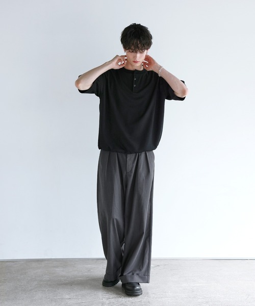 ETELIO(エテリオ)の「ワッフルヘンリーネックドローコードTシャツ(Tシャツ/カットソー・メンズ・チャコール/グレー/ブラック・L/M/XL/S)」の13枚目の写真