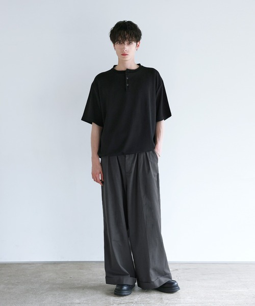 ETELIO(エテリオ)の「ワッフルヘンリーネックドローコードTシャツ(Tシャツ/カットソー・メンズ・チャコール/グレー/ブラック・L/M/XL/S)」の14枚目の写真