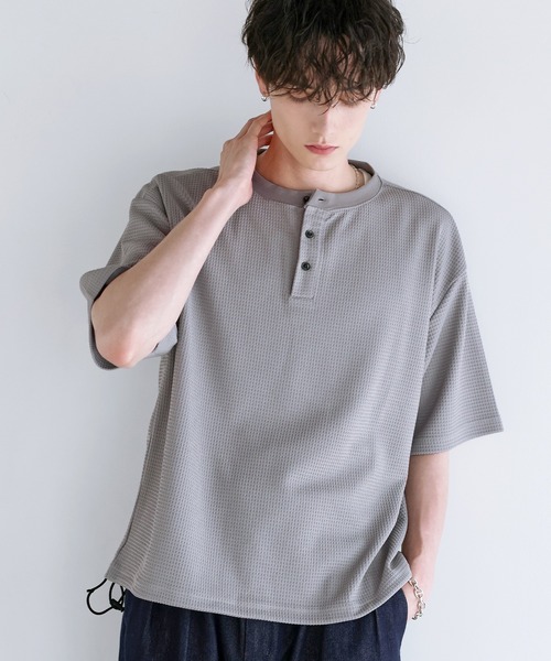 ETELIO(エテリオ)の「ワッフルヘンリーネックドローコードTシャツ(Tシャツ/カットソー・メンズ・チャコール/グレー/ブラック・L/M/XL/S)」の17枚目の写真