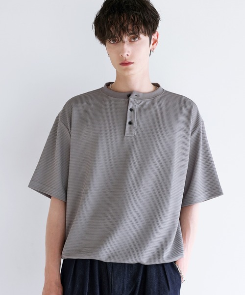 ETELIO(エテリオ)の「ワッフルヘンリーネックドローコードTシャツ(Tシャツ/カットソー・メンズ・チャコール/グレー/ブラック・L/M/XL/S)」の20枚目の写真