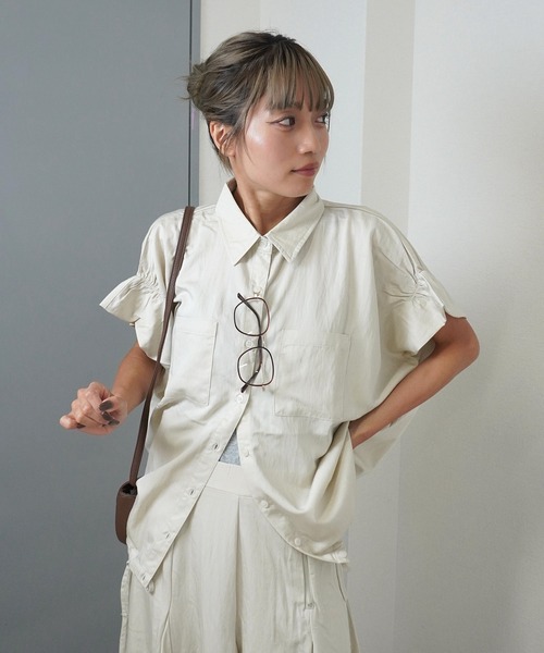 gossara(ゴサラ)の「【絞って楽しむ大人シャツ】ヴィンテージクロスシャツ(シャツ/ブラウス・レディース・ブラウン/アイボリー/ネイビー・FREE)」の1枚目の写真