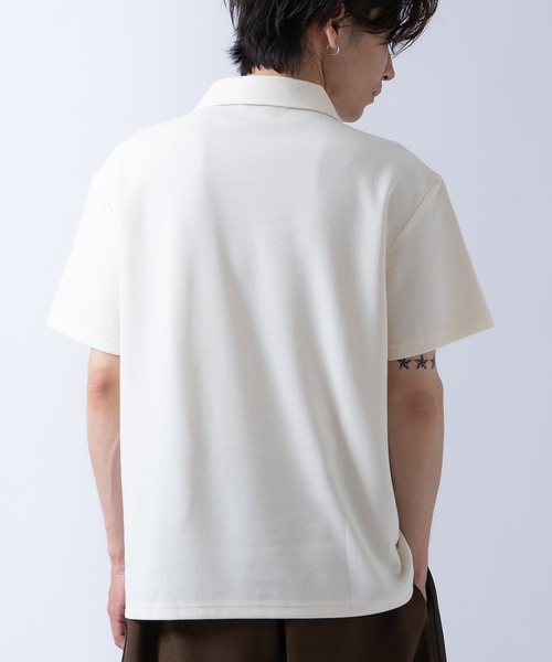 Crownor(クラウノアー)の「ハーフジップ 半袖シャツ(ポロシャツ・メンズ・ブラック/ベージュ/ホワイト・LARGE/MEDIUM)」の13枚目の写真
