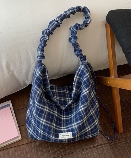 mebole(メボレ)の「gathered check shoulder bag(ショルダーバッグ・レディース・イエロー/レッド/ブルー・FREE)」の8枚目の写真