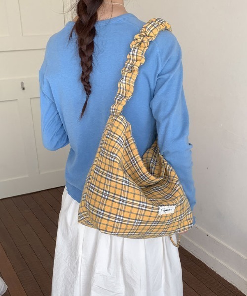 mebole(メボレ)の「gathered check shoulder bag(ショルダーバッグ・レディース・イエロー/レッド/ブルー・FREE)」の13枚目の写真