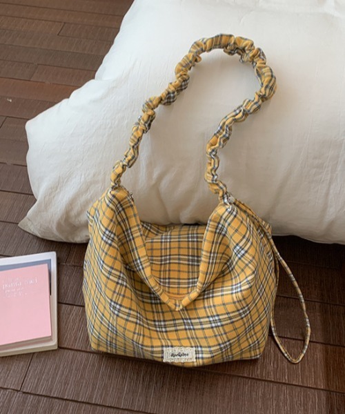 mebole(メボレ)の「gathered check shoulder bag(ショルダーバッグ・レディース・イエロー/レッド/ブルー・FREE)」の17枚目の写真