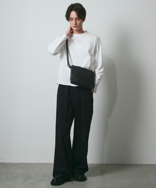DAZE(デイズ)の「カットオフ クルーネック ロングスリーブTシャツ(Tシャツ/カットソー・メンズ・ブラック/ホワイト・SMALL/MEDIUM/LARGE)」の3枚目の写真
