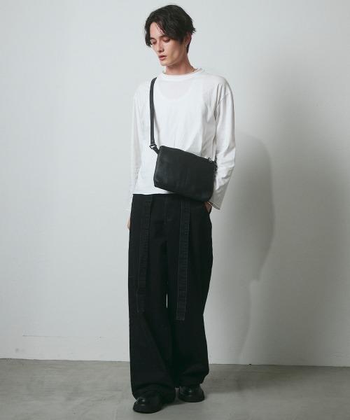 DAZE(デイズ)の「カットオフ クルーネック ロングスリーブTシャツ(Tシャツ/カットソー・メンズ・ブラック/ホワイト・SMALL/MEDIUM/LARGE)」の4枚目の写真