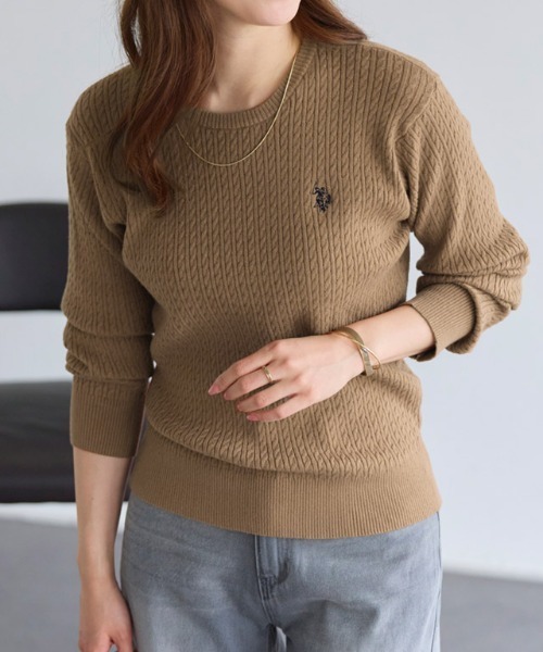 U.S. POLO ASSN.(ユーエスポロアッスン)の「U.S. POLO ASSN. クルーネックケーブルニット(ニット/セーター・レディース・ネイビー/レッド系その他/オフホワイト/ブラウン系その他/杢グレー・LL/L/M)」の4枚目の写真