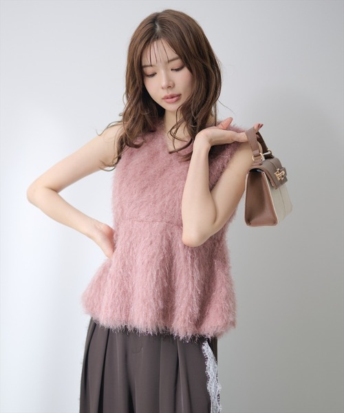 AND COUTURE(アンドクチュール)の「ソフトシャギーペプラムトップス(キャミソール・レディース・モカ/ピンク/ホワイト・FREE)」の22枚目の写真