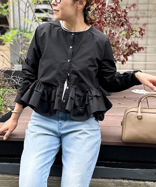 NOLLEY’S(ノーリーズ)の「ウォッシャブル2WAYペプラムフリルブラウス(シャツ/ブラウス・レディース・サックスブルー/ブラック/ホワイト・38)」の1枚目の写真