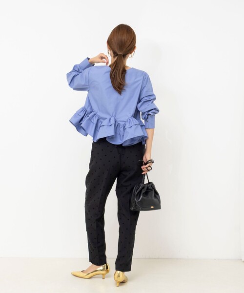 NOLLEY’S(ノーリーズ)の「ウォッシャブル2WAYペプラムフリルブラウス(シャツ/ブラウス・レディース・サックスブルー/ブラック/ホワイト・38)」の11枚目の写真