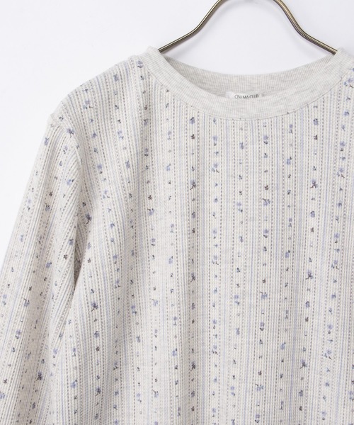 Honeys(ハニーズ)の「総柄ワッフルTシャツ(Tシャツ/カットソー・レディース・ベージュ系その他2/グレー系その他2/レッド系1/グレー系1/ブルー系1/レッド系その他2/ブラック×ベージュ/アイボリー系1・L/S/M/LL)」の20枚目の写真