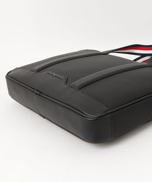 TOMMY HILFIGER(トミーヒルフィガー)の「テスクチャードコンピューターバッグ(ビジネスバッグ・メンズ・ブラック・FREE)」の3枚目の写真