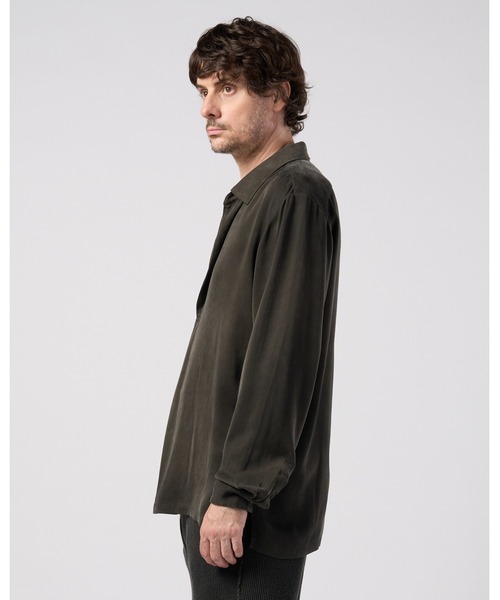 wjk(ダヴルジェイケイ)の「cupro vintage pull-over skipper shirt L/S(シャツ/ブラウス・メンズ・ブラック/ダークカーキ/ダークベージュ・X-LARGE/LARGE/MEDIUM/SMALL)」の14枚目の写真