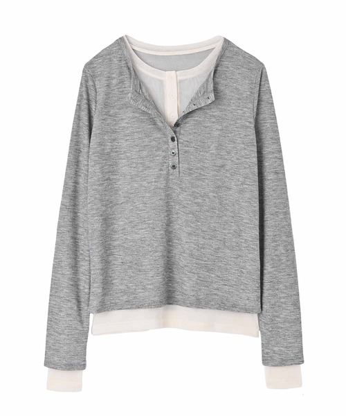 AKTE(アクテ)の「レイヤードヘンリーネックプルオーバー(Tシャツ/カットソー・レディース・ライトグレー/チャコールグレー・FREE)」の4枚目の写真