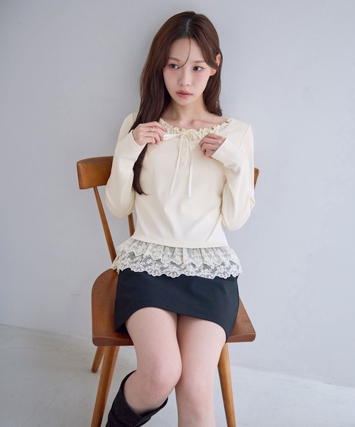 CHAN ME(チャンミ)の「裾ティアードレースフリルレイヤード風長袖トップス(Tシャツ/カットソー・レディース・ネイビー/ブラック/アイボリー・MEDIUM/LARGE/X-LARGE)」の20枚目の写真