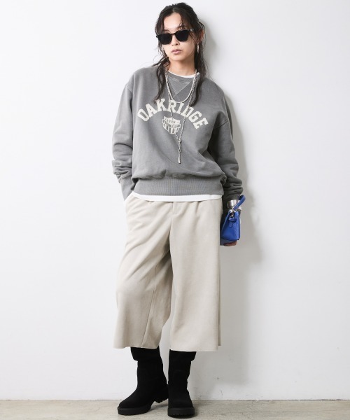 CHIC STYLE（シックスタイル）の「綿100％ピグメント染裏起毛クルーネックスウェット＜大きいサイズ有＞シックスタイル（スウェット・レディース・ライトブルー/グレー/モカ・3L/M/LL/5L/L/4L）」の18枚目の写真