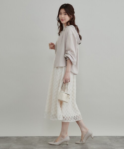 couture brooch(クチュールブローチ)の「【大人可愛い】愛されフーディーシャツ(シャツ/ブラウス・レディース・ライトグレー/オフホワイト/ブラウン系その他・42/40/38/36)」の11枚目の写真
