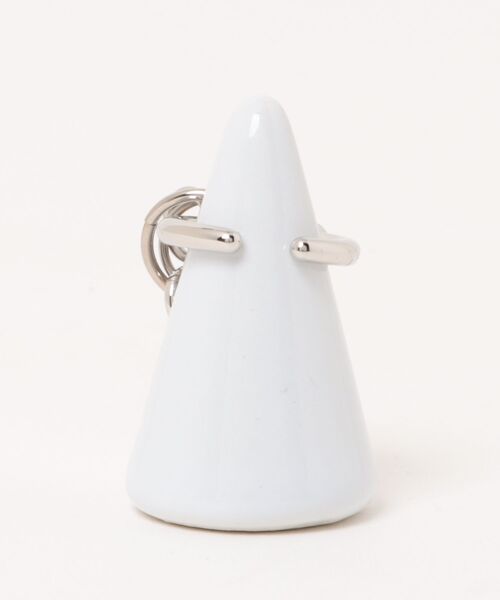 JUSTINE CLENQUET(ジュスティーヌクランケ)の「JUSTINE CLENQUET/ジュスティーヌ・クランケ/CARA RING(リング・レディース・ブラック系その他2・F)」の2枚目の写真