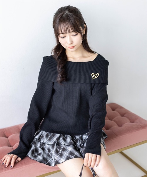 clear（クリア）の「ブローチ付きオフショルニットトップス［骨格ウェーブ／上品／デート］（ニット/セーター・レディース・アイボリー/レッド/ネイビー/グレー/ブラック/ブラウン・F）」の19枚目の写真