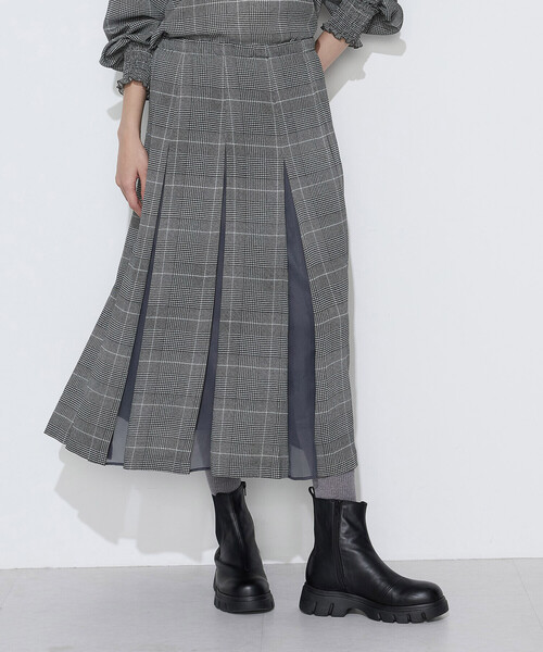 K.T KIYOKO TAKASE（キヨコタカセ）の「ヘリテージプリント ボックスタックスカート（スカート・レディース・チャコール/ブラック系その他・7号/9号）」の2枚目の写真