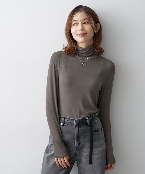 UNTITLED（アンタイトル）の「【吸湿発熱】ハイネックインナー（Tシャツ/カットソー・レディース・ピンク/オフホワイト/ブラック/ダークグレー・02）」の3枚目の写真