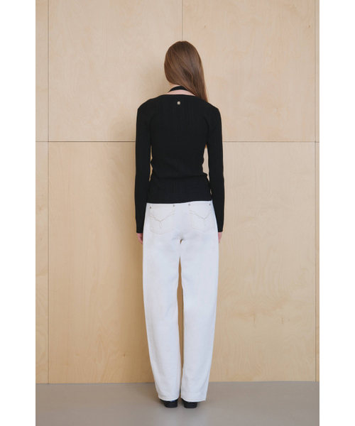 KUME(クメ)の「Relaxed Barrel-Leg Denim Pants, Ivory(デニムパンツ・レディース・その他・MEDIUM/LARGE/SMALL)」の4枚目の写真
