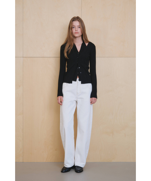 KUME(クメ)の「Relaxed Barrel-Leg Denim Pants, Ivory(デニムパンツ・レディース・その他・MEDIUM/LARGE/SMALL)」の5枚目の写真