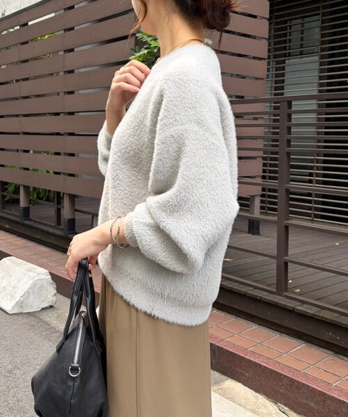 Jena espace merveilleux(ジェナ エスパスメルヴェイユ)の「ラメフェザーソフトニット 秋冬ニット(ニット/セーター・レディース・ライトグレー/ネイビー/ブラウン・FREE)」の5枚目の写真