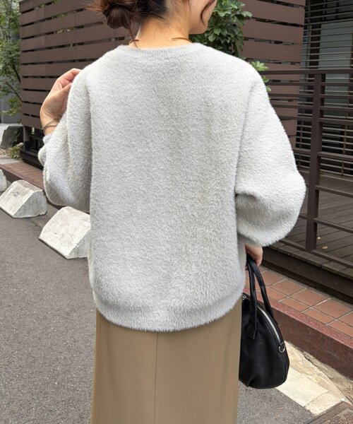 Jena espace merveilleux(ジェナ エスパスメルヴェイユ)の「ラメフェザーソフトニット 秋冬ニット(ニット/セーター・レディース・ライトグレー/ネイビー/ブラウン・FREE)」の6枚目の写真