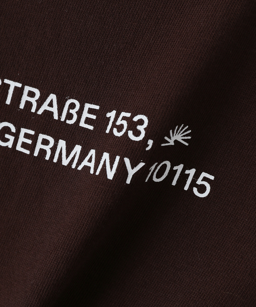 Geek Office(ギークオフィス)の「【Geek Office / ギークオフィス】BERLIN PHOTOBOOK / 002 SOUVENIR TEE(Tシャツ/カットソー・レディース・ブラウン/ブルー・SMALL)」の7枚目の写真
