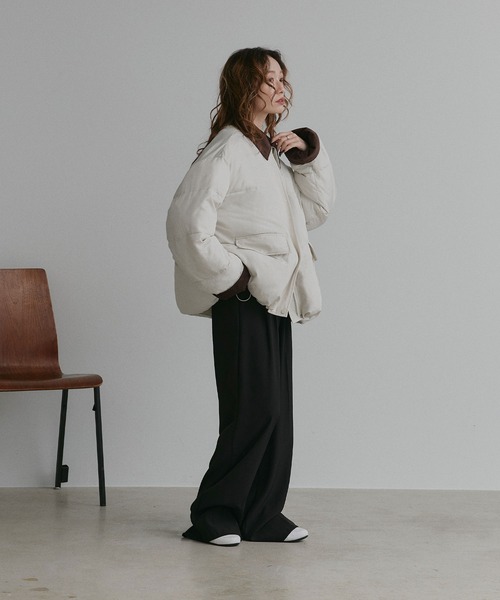 ad thie(アドティエ)の「コーデュロイ カラー パデットブルゾン(ブルゾン・レディース・ブラック/オフホワイト・FREE)」の4枚目の写真