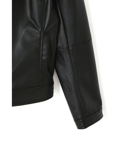 NATURAL BEAUTY BASIC（ナチュラルビューティーベーシック）の「【andGIRL 10月号掲載】フェイクレザーブルゾン（ブルゾン・レディース・ベージュ/ダークベージュ/ブラック・MEDIUM/SMALL/LARGE）」の9枚目の写真