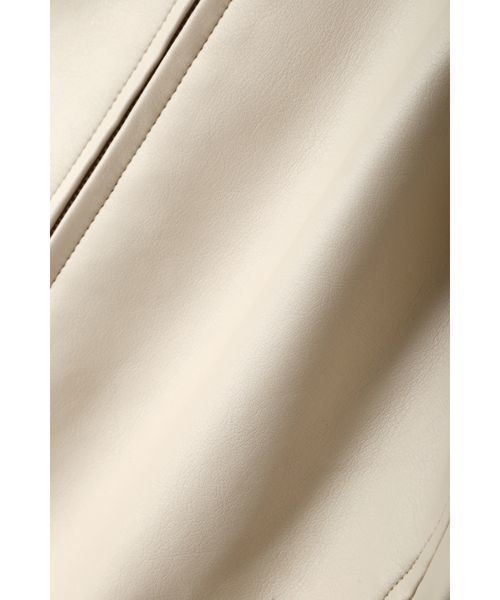 NATURAL BEAUTY BASIC（ナチュラルビューティーベーシック）の「【andGIRL 10月号掲載】フェイクレザーブルゾン（ブルゾン・レディース・ベージュ/ダークベージュ/ブラック・MEDIUM/SMALL/LARGE）」の6枚目の写真