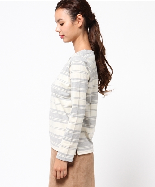 Pierrot（ピエロ）の「【しっかり生地が魅力！王道のボーダーロンT】3typeボーダー地厚カットソートップス（Tシャツ/カットソー・レディース・ネイビー/ホワイト×レッド/グレー系その他/グレー×ホワイト/ブルー系その他2/その他/ホワイト系その他/レッド系その他/トリコロール/ホワイト×ネイビー/グレー系その他2/ブルー系その他・M/L）」の15枚目の写真