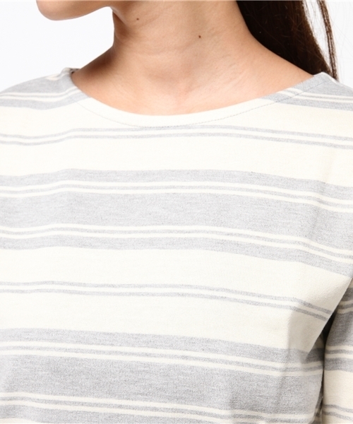 Pierrot（ピエロ）の「【しっかり生地が魅力！王道のボーダーロンT】3typeボーダー地厚カットソートップス（Tシャツ/カットソー・レディース・ネイビー/ホワイト×レッド/グレー系その他/グレー×ホワイト/ブルー系その他2/その他/ホワイト系その他/レッド系その他/トリコロール/ホワイト×ネイビー/グレー系その他2/ブルー系その他・M/L）」の17枚目の写真