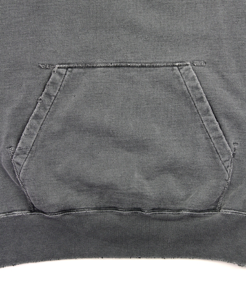 BEAMS PLUS(ビームスプラス)の「REMI RELIEF ATHLETIC / スウェットパーカ(パーカー・メンズ・ホワイト/ブラック/ネイビー・SMALL/MEDIUM/LARGE/X-LARGE)」の5枚目の写真