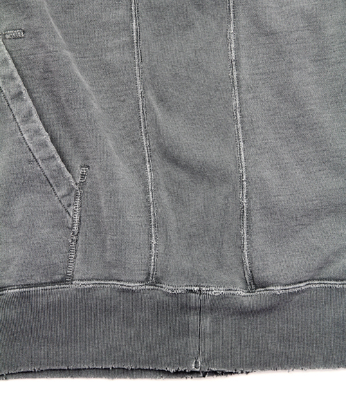 BEAMS PLUS(ビームスプラス)の「REMI RELIEF ATHLETIC / スウェットパーカ(パーカー・メンズ・ホワイト/ブラック/ネイビー・SMALL/MEDIUM/LARGE/X-LARGE)」の6枚目の写真