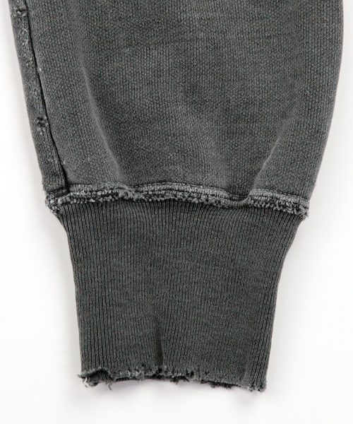 BEAMS PLUS(ビームスプラス)の「REMI RELIEF ATHLETIC / スウェットパーカ(パーカー・メンズ・ホワイト/ブラック/ネイビー・SMALL/MEDIUM/LARGE/X-LARGE)」の7枚目の写真