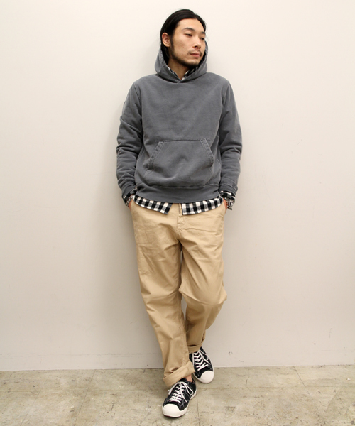 BEAMS PLUS(ビームスプラス)の「REMI RELIEF ATHLETIC / スウェットパーカ(パーカー・メンズ・ホワイト/ブラック/ネイビー・SMALL/MEDIUM/LARGE/X-LARGE)」の8枚目の写真