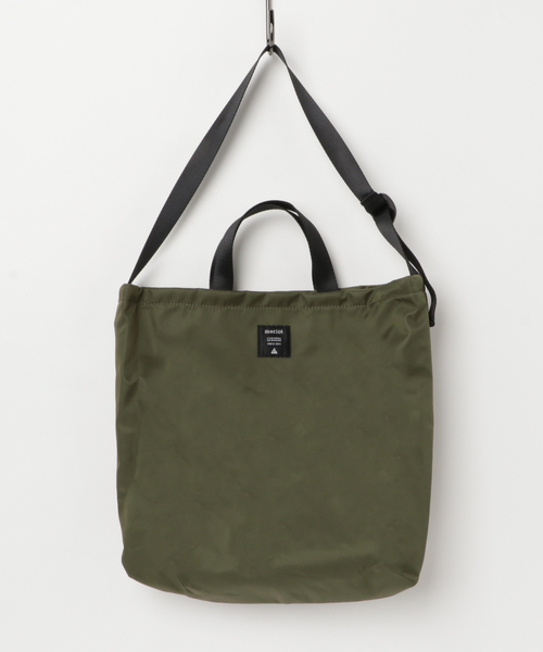 MERLOT（メルロー）の「ナイロントートバッグ2550（トートバッグ・レディース・レッド/ブラック/ベージュ/カーキ・FREE）」の3枚目の写真