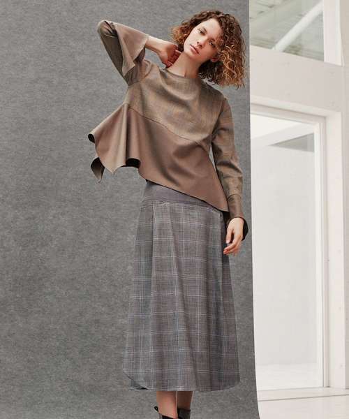 FLUID(フルイド)の「Fluid.(フルイド)チェックフレアスカート(スカート・レディース・ベージュ/グレー・1/2)」の2枚目の写真